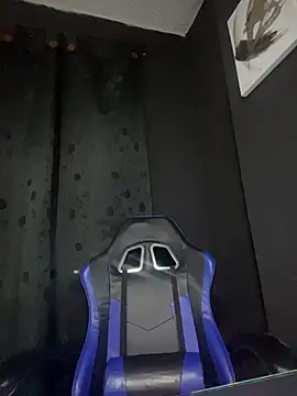 Snapshot of Tracy_KS chatting on December 2, 2025, 3:19 am Tracy KS online show from December 2, 2025, 3:19 am