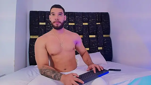 chris blake   online show from November 24, 2025, 6:08 pm