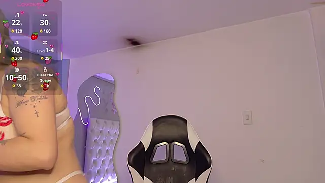 natasha  black online show from February 11, 2026, 7:36 pm