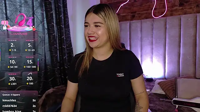 natasha  black online show from November 24, 2025, 7:36 pm