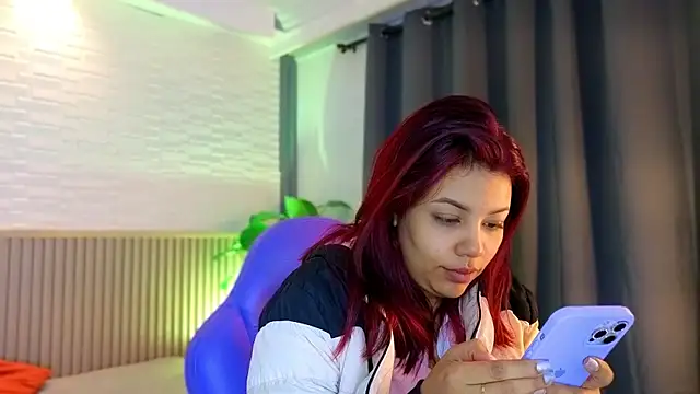 Snapshot of TiffanyWalk chatting on January 6, 2026, 12:31 pm TiffanyWalk online show from January 6, 2026, 12:31 pm