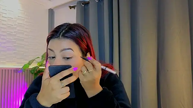 Snapshot of TiffanyWalk chatting on October 18, 2025, 11:01 am TiffanyWalk online show from October 18, 2025, 11:01 am