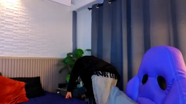 Snapshot of TiffanyWalk chatting on January 9, 2026, 11:39 am TiffanyWalk online show from January 9, 2026, 11:39 am