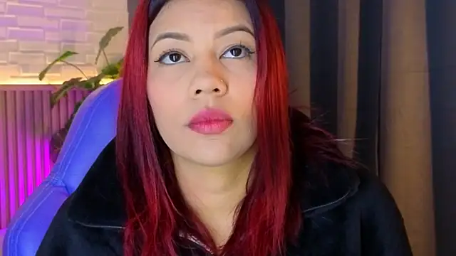 Snapshot of TiffanyWalk chatting on November 21, 2025, 11:09 am TiffanyWalk online show from November 21, 2025, 11:09 am