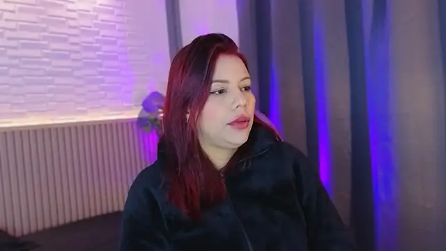 Snapshot of TiffanyWalk chatting on December 17, 2025, 11:15 am TiffanyWalk online show from December 17, 2025, 11:15 am