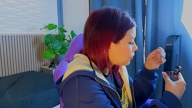 Snapshot of TiffanyWalk chatting on March 2, 2026, 12:45 pm TiffanyWalk online show from March 2, 2026, 12:45 pm