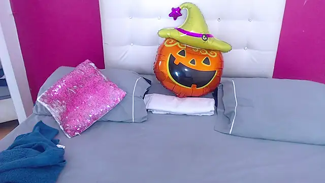 Snapshot of goldenn_ass1 chatting on November 13, 2025, 10:24 pm goldenn ass1 online show from November 13, 2025, 10:24 pm