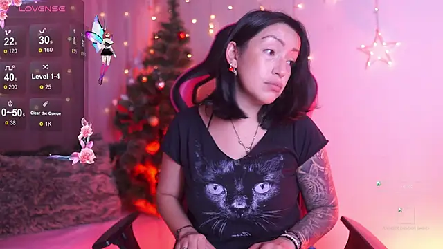 Snapshot of Madison_Mayer chatting on December 2, 2025, 12:40 pm Madison Mayer online show from December 2, 2025, 12:40 pm