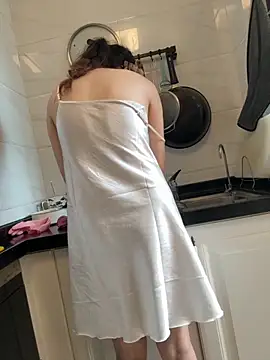 aa520uv online show from October 13, 2025, 3:41 am