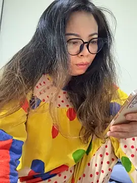 aa520uv online show from November 8, 2025, 12:03 am