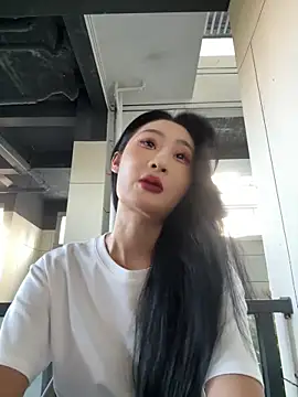 Snapshot of linger-23 chatting on October 9, 2025, 4:57 am linger-23 online show from October 9, 2025, 4:57 am