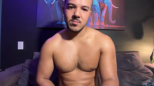 Snapshot of highlatin_guysoficial chatting on July 16, 2026, 9:39 am highlatin guysoficial online show from July 16, 2026, 9:39 am