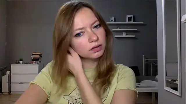 Snapshot of MillieShow chatting on November 22, 2025, 3:33 pm MillieShow online show from November 22, 2025, 3:33 pm