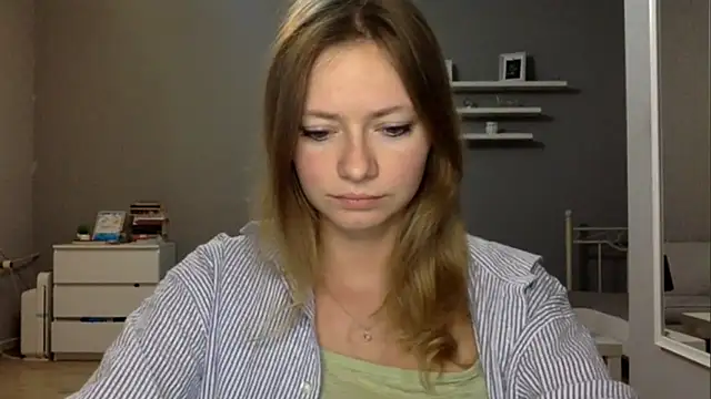 Snapshot of MillieShow chatting on January 6, 2026, 9:52 pm MillieShow online show from January 6, 2026, 9:52 pm