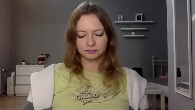 Snapshot of MillieShow chatting on November 2, 2025, 10:15 pm MillieShow online show from November 2, 2025, 10:15 pm