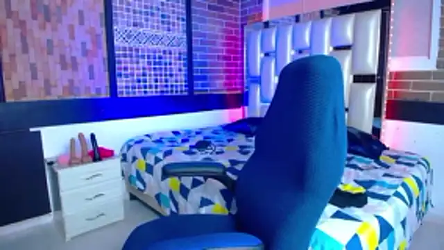 kriss sweetboobs10 online show from February 1, 2026, 12:03 pm