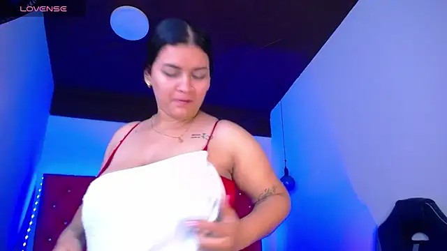 kriss sweetboobs10 online show from June 4, 2026, 1:05 pm