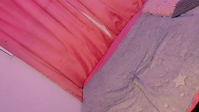 Mariana-ofc online show from November 7, 2025, 11:15 am