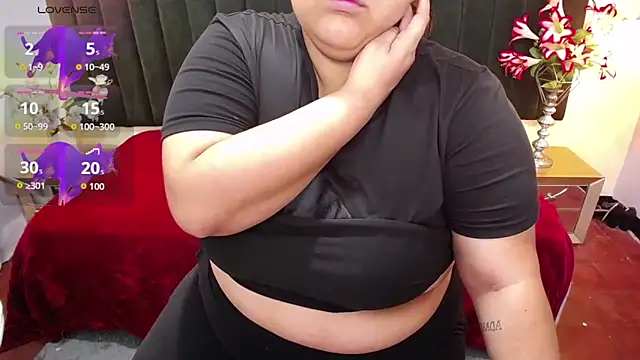 Snapshot of ailyn_maury chatting on November 13, 2025, 1:20 am ailyn maury online show from November 13, 2025, 1:20 am