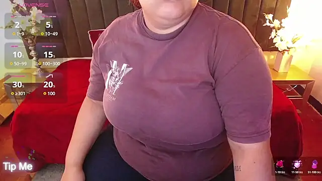 Snapshot of ailyn_maury chatting on June 3, 2026, 1:45 pm ailyn maury online show from June 3, 2026, 1:45 pm