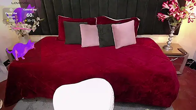 Snapshot of ailyn_maury chatting on November 7, 2025, 1:32 am ailyn maury online show from November 7, 2025, 1:32 am