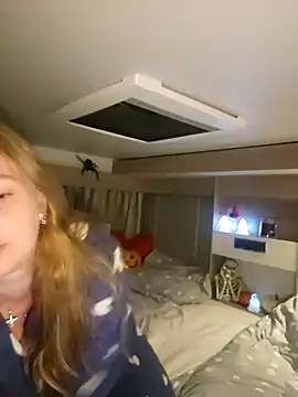 Snapshot of Amesthyst_destiny chatting on October 30, 2025, 11:23 pm Amesthyst destiny online show from October 30, 2025, 11:23 pm