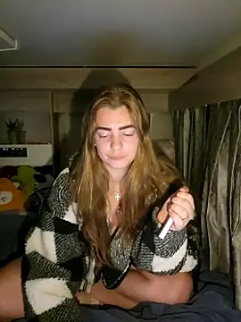 Snapshot of Amesthyst_destiny chatting on October 15, 2025, 1:15 am Amesthyst destiny online show from October 15, 2025, 1:15 am