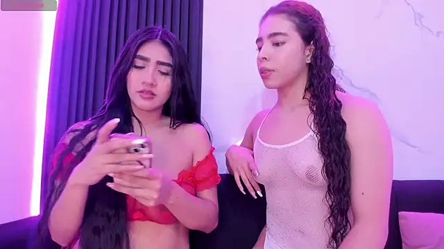 Snapshot of MiaScott5 chatting on November 6, 2025, 4:27 am MiaScott5 online show from November 6, 2025, 4:27 am