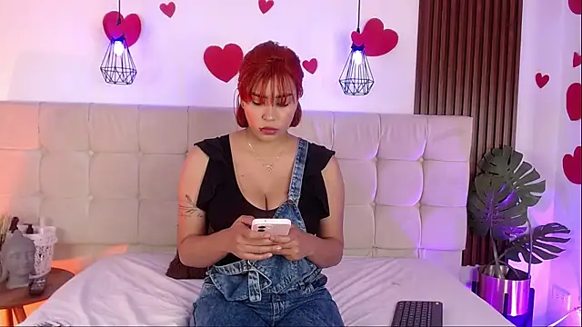 dayancarolina  online show from May 20, 2026, 7:33 pm