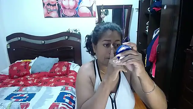 Tu-Reina online show from December 5, 2025, 4:05 pm