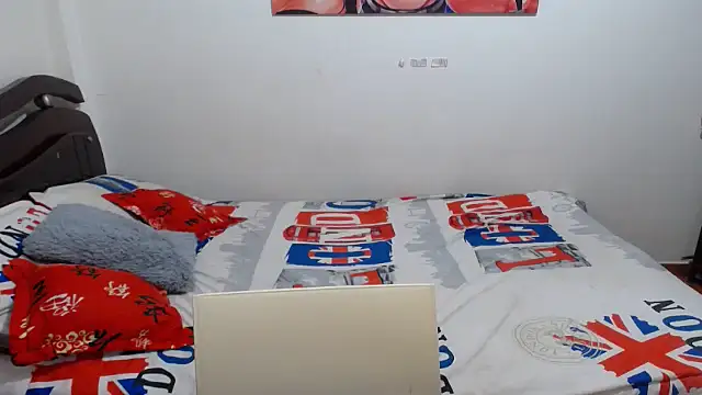 Tu-Reina online show from October 28, 2025, 2:12 am