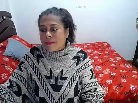 Tu-Reina online show from October 15, 2025, 2:32 am