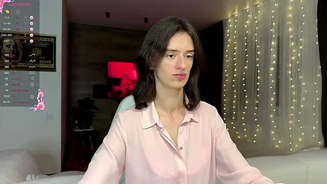 TwinTemptations online show from November 12, 2025, 8:56 pm