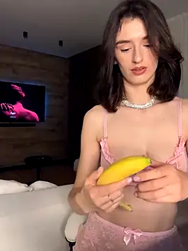 TwinTemptations online show from October 26, 2025, 5:35 pm