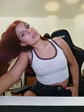 Snapshot of MeCherryy chatting on July 19, 2026, 10:06 pm MeCherryy online show from July 19, 2026, 10:06 pm
