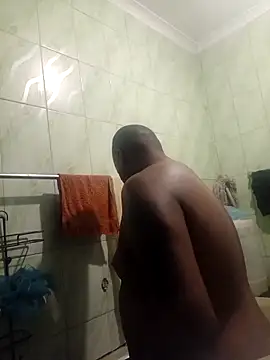 Snapshot of Mmoledi09 chatting on November 26, 2025, 3:28 am Mmoledi09 online show from November 26, 2025, 3:28 am