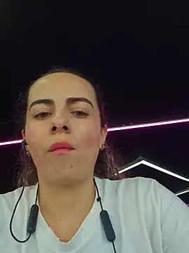 Snapshot of Sairy_ chatting on June 5, 2026, 8:25 pm Sairy online show from June 5, 2026, 8:25 pm