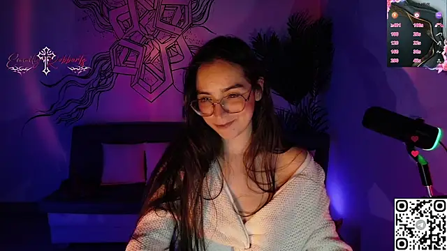 Emmi Roberts online show from June 8, 2026, 1:50 am