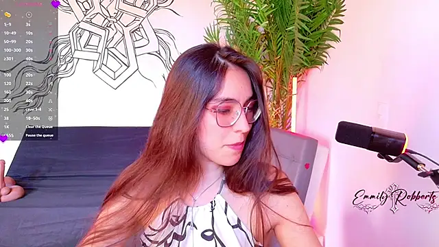 Emmi Roberts online show from March 7, 2026, 9:42 pm