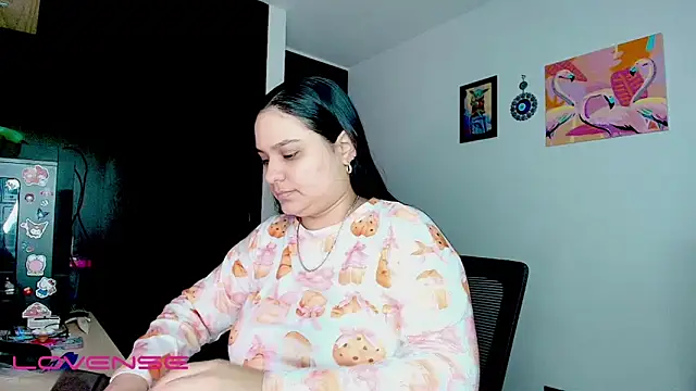 ashliecooperrr online show from October 26, 2025, 5:52 am