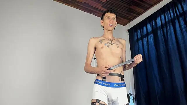 Snapshot of Giotrashy chatting on July 2, 2026, 10:05 pm Giotrashy online show from July 2, 2026, 10:05 pm