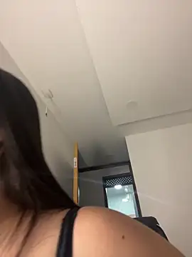 Saanvi21 online show from February 26, 2026, 1:49 am