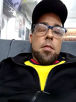 el viejo444 online show from September 15, 2025, 3:51 am
