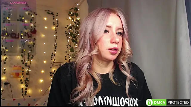 Snapshot of Mia__Kitty chatting on September 21, 2025, 3:50 pm Mia Kitty online show from September 21, 2025, 3:50 pm