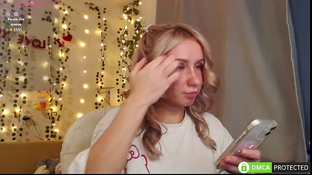 Snapshot of Mia__Kitty chatting on September 26, 2025, 6:48 pm Mia Kitty online show from September 26, 2025, 6:48 pm