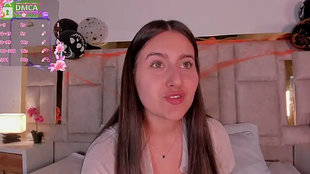 Hanna Evans   online show from October 31, 2025, 12:40 am