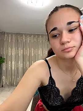 Snapshot of 18teengirl3 chatting on October 7, 2025, 11:00 am 18teengirl3 online show from October 7, 2025, 11:00 am