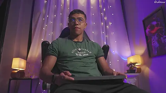 Snapshot of Colstorw_ chatting on March 18, 2026, 11:02 am Colstorw online show from March 18, 2026, 11:02 am