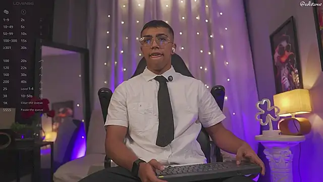 Snapshot of Colstorw_ chatting on March 7, 2026, 10:10 am Colstorw online show from March 7, 2026, 10:10 am