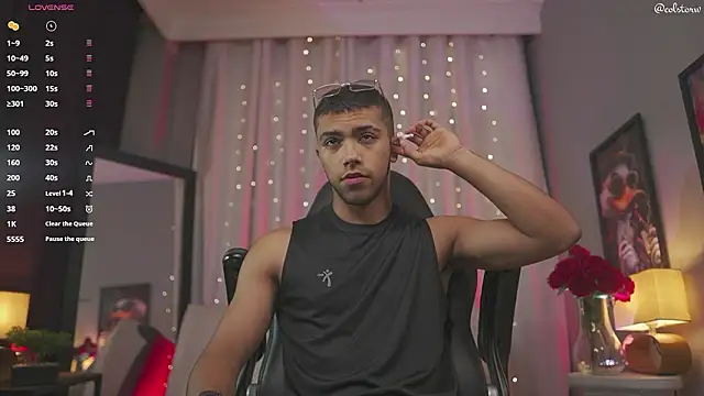 Snapshot of Colstorw_ chatting on March 5, 2026, 10:45 am Colstorw online show from March 5, 2026, 10:45 am